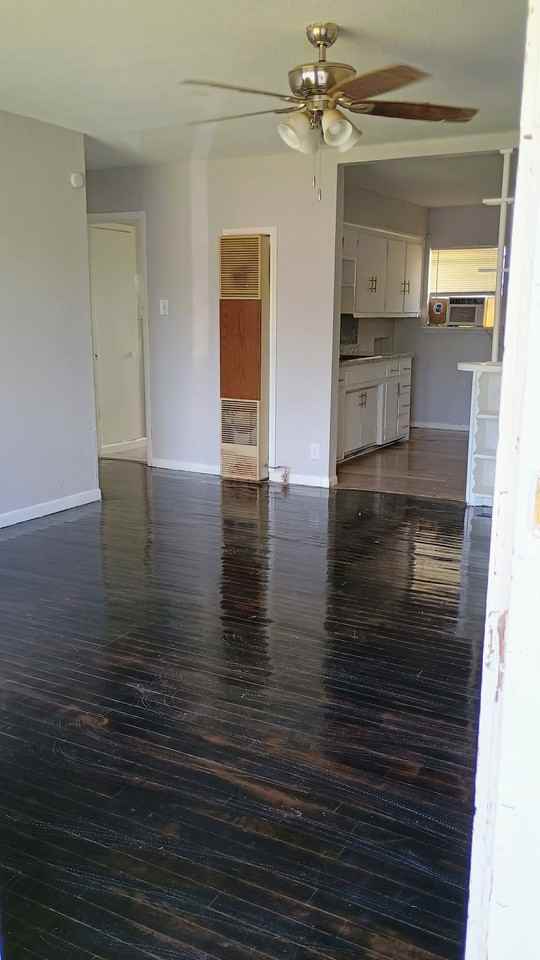 1046 Star St #1 - Photo 3 of 16