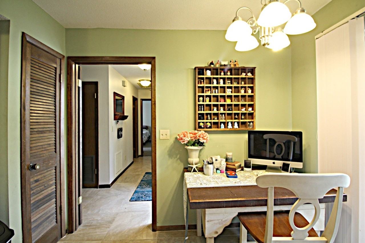 900 Bay Dr - Photo 5 of 15