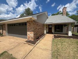 featured image of 2511 Palmetto Dr