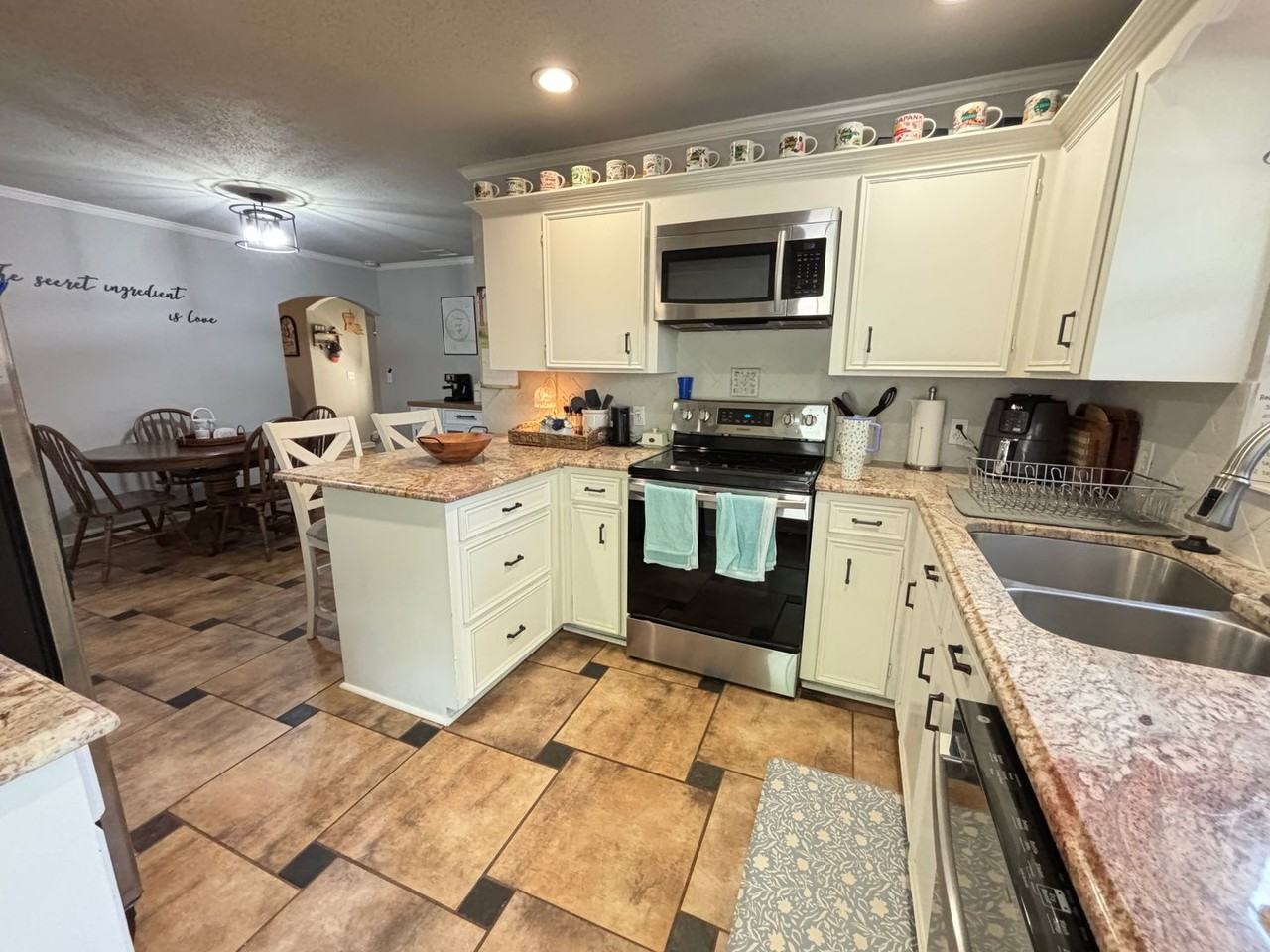 2511 Palmetto Dr - Photo 7 of 20