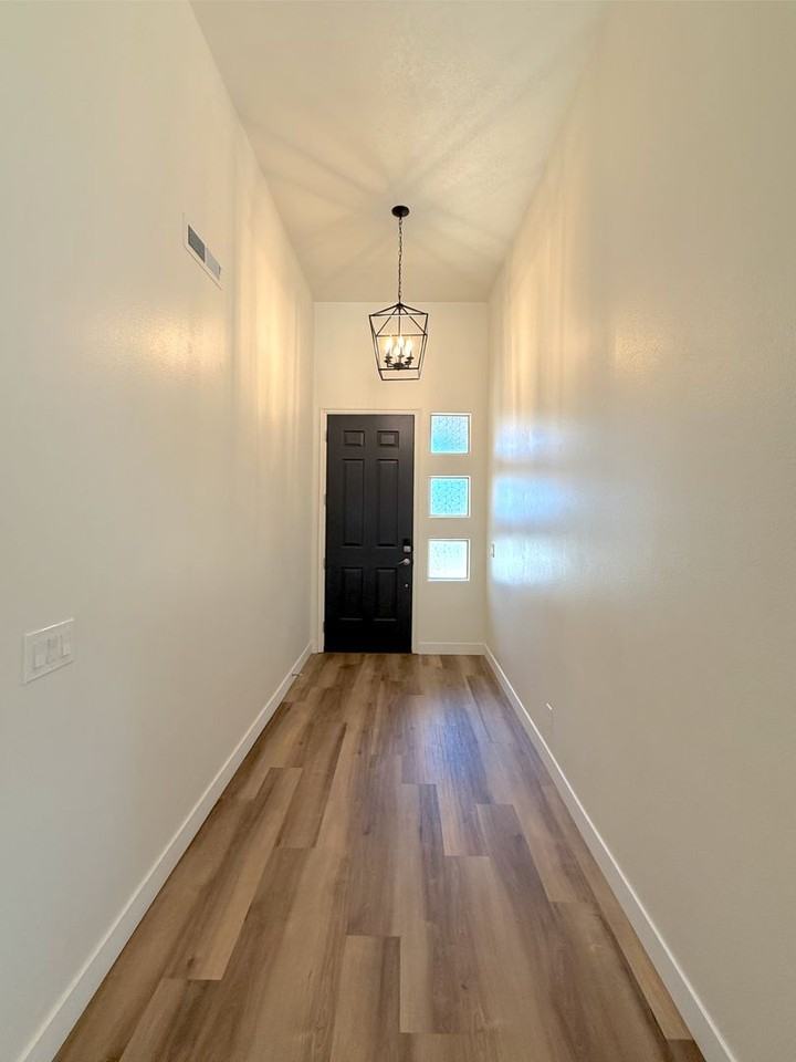 2196 W 1390 N - Photo 4 of 25