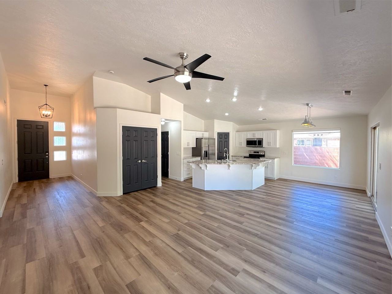 2196 W 1390 N - Photo 6 of 25