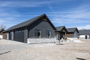 featured image of 231 W 5th S