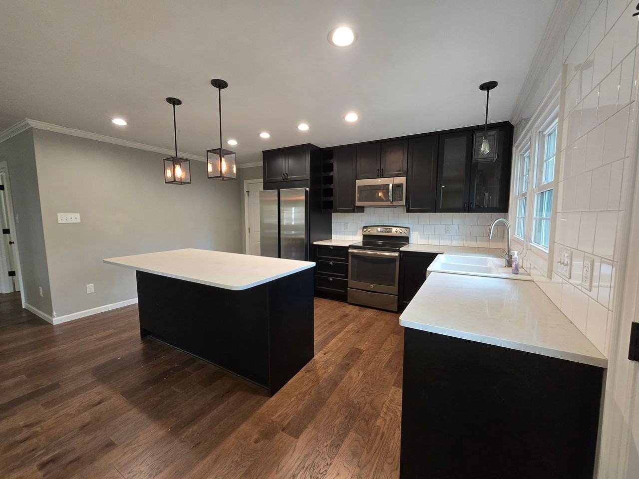 3456 Regiment Dr - Photo 3 of 31