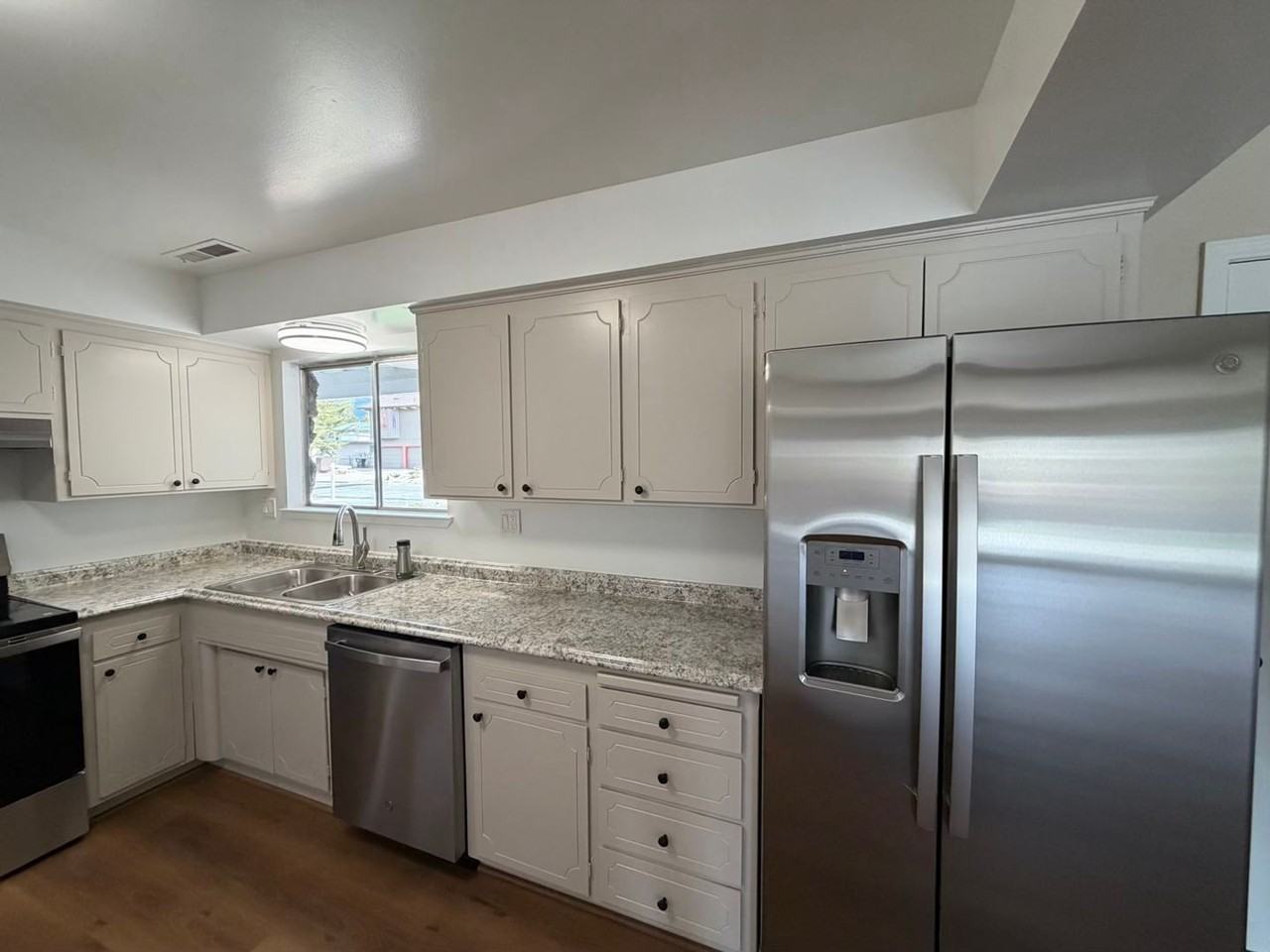 2179 Monterey Dr - Photo 5 of 20