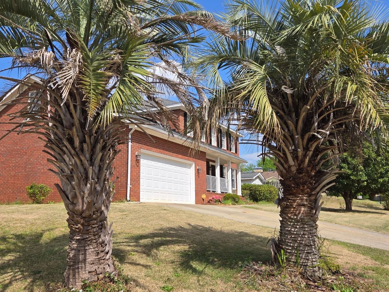 4517 Crosland Dr - Photo 3 of 27