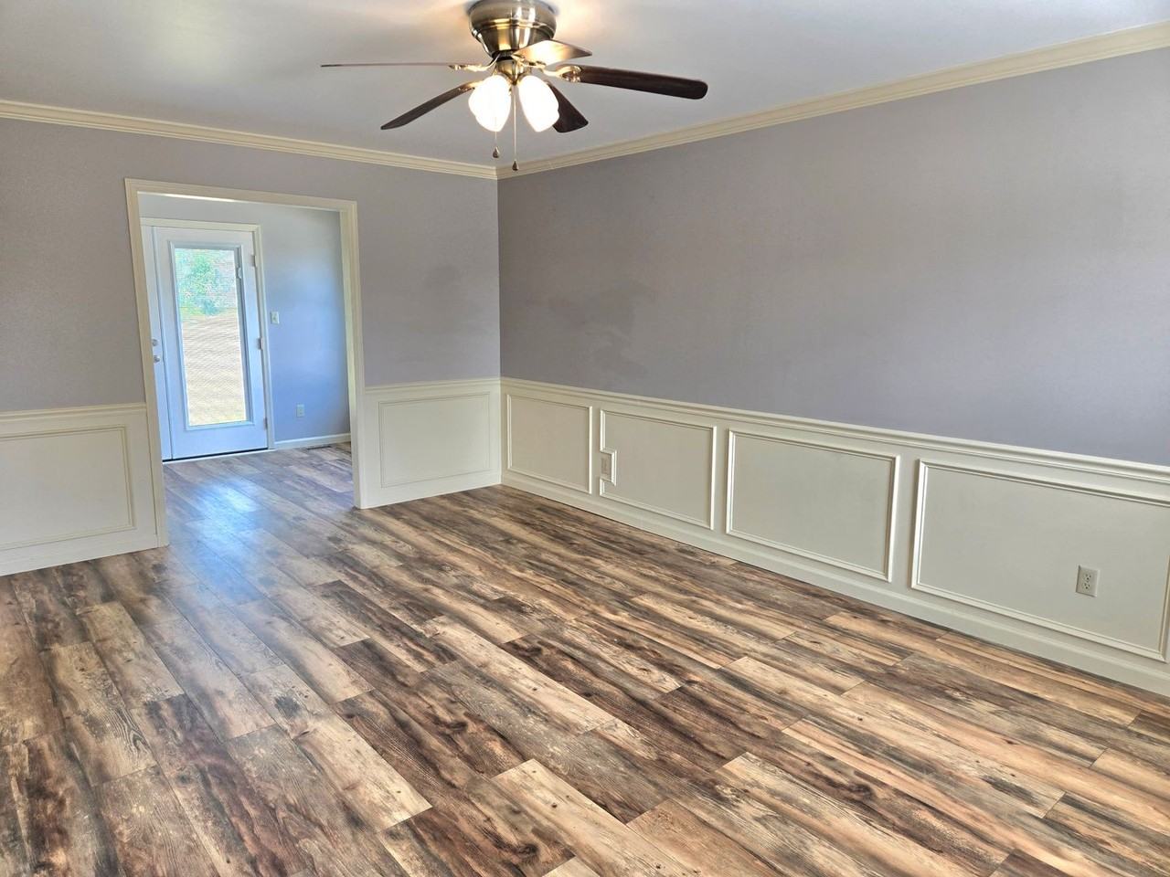 4517 Crosland Dr - Photo 7 of 27