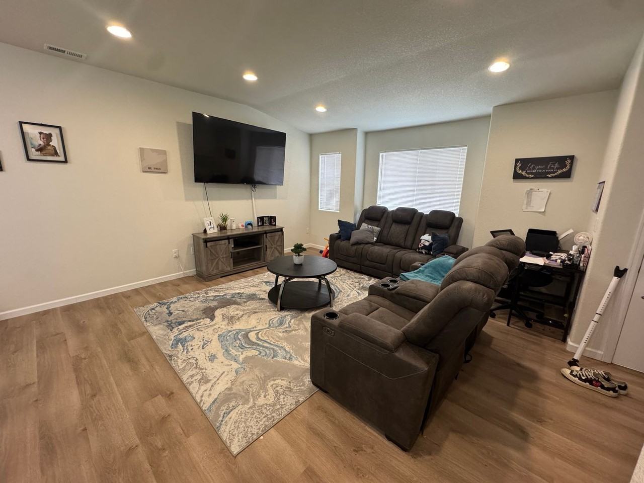 894 Petra Hts - Photo 2 of 14