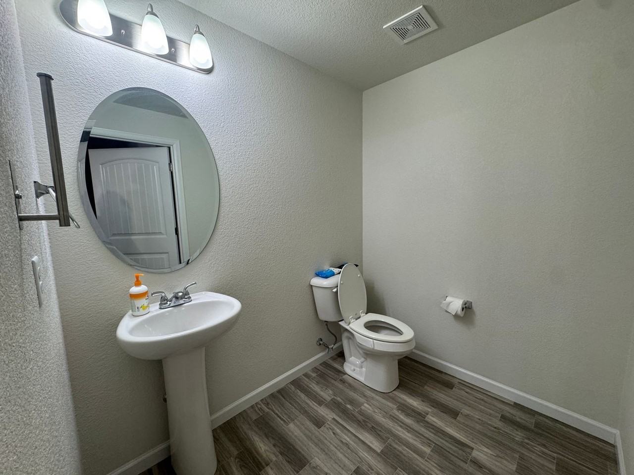 894 Petra Hts - Photo 7 of 14