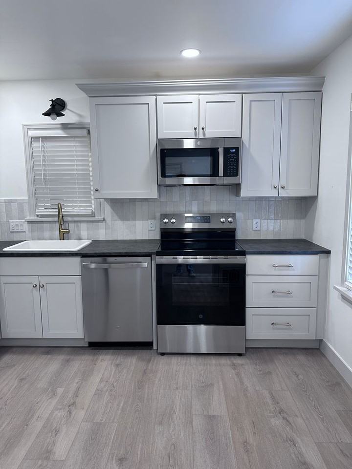 455 2nd St - Photo 7 of 33