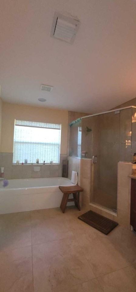 211 Ne 13th Ave - Photo 2 of 9