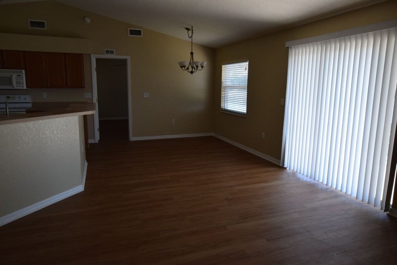 206 Windridge St - Photo 3 of 17