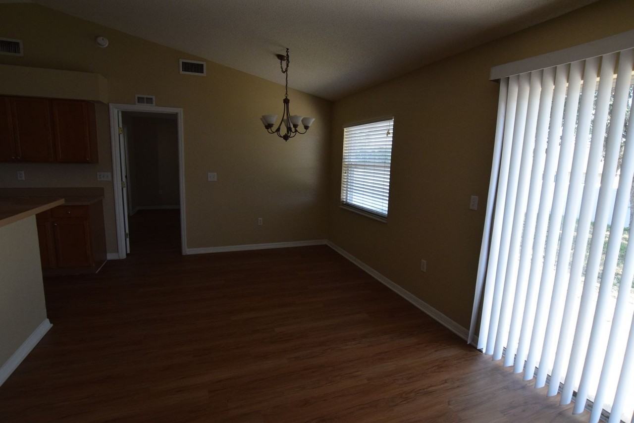 206 Windridge St - Photo 4 of 17