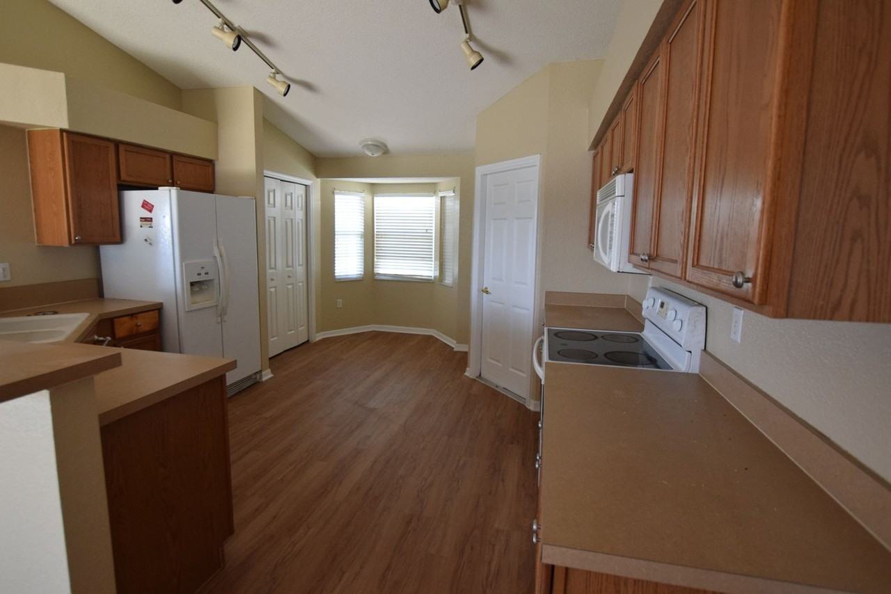 206 Windridge St - Photo 6 of 17