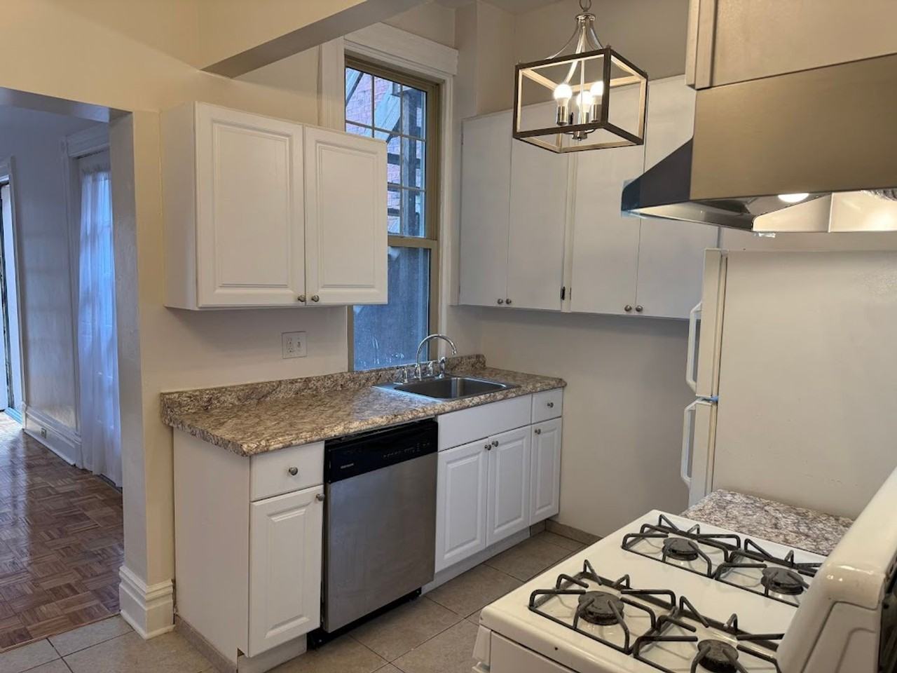 5431 Howe Street - Photo 3 of 44