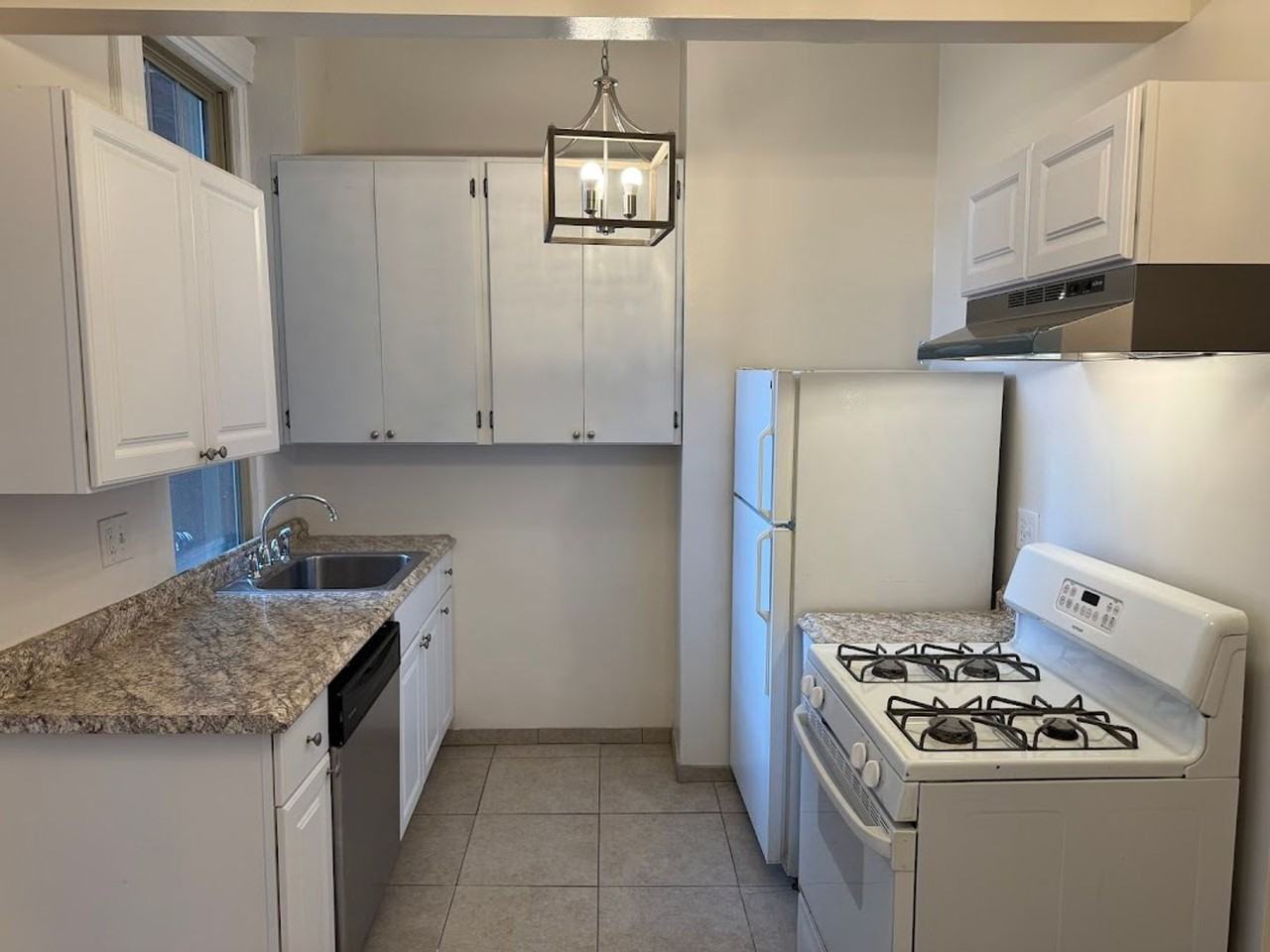 5431 Howe Street - Photo 6 of 44