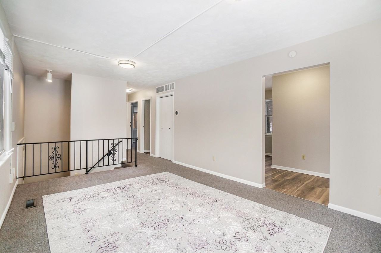 6133 King Hwy - Photo 2 of 20