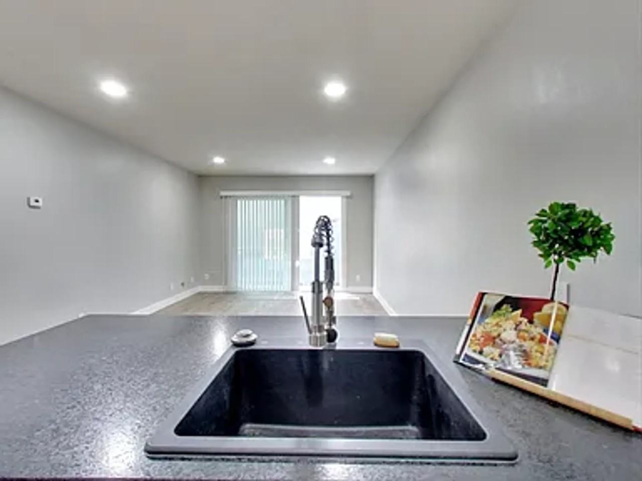 Far Side Cap - Photo 5 of 16