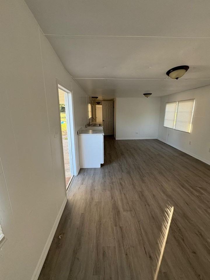 203 Hibiscus Pkwy W - Photo 7 of 11