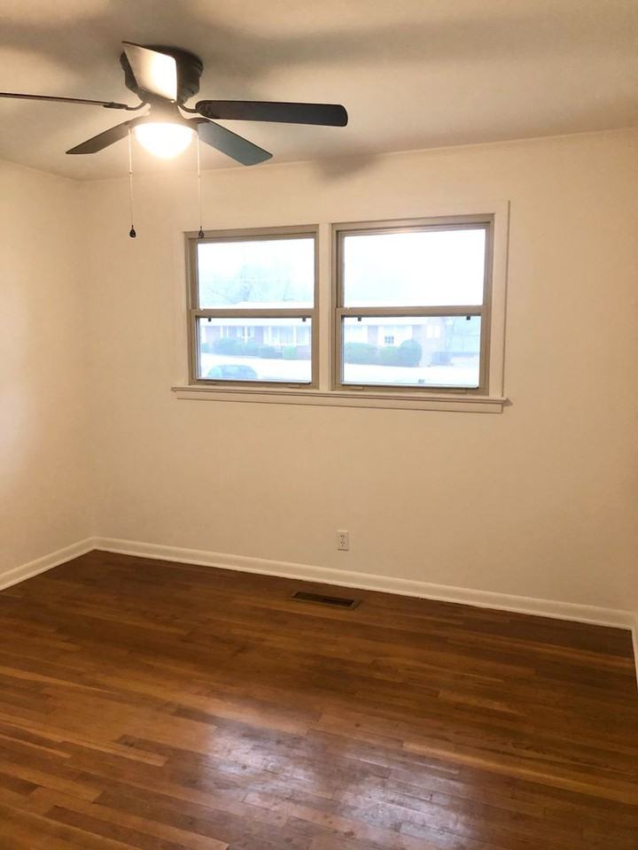 216 Glenwood Ave - Photo 3 of 17