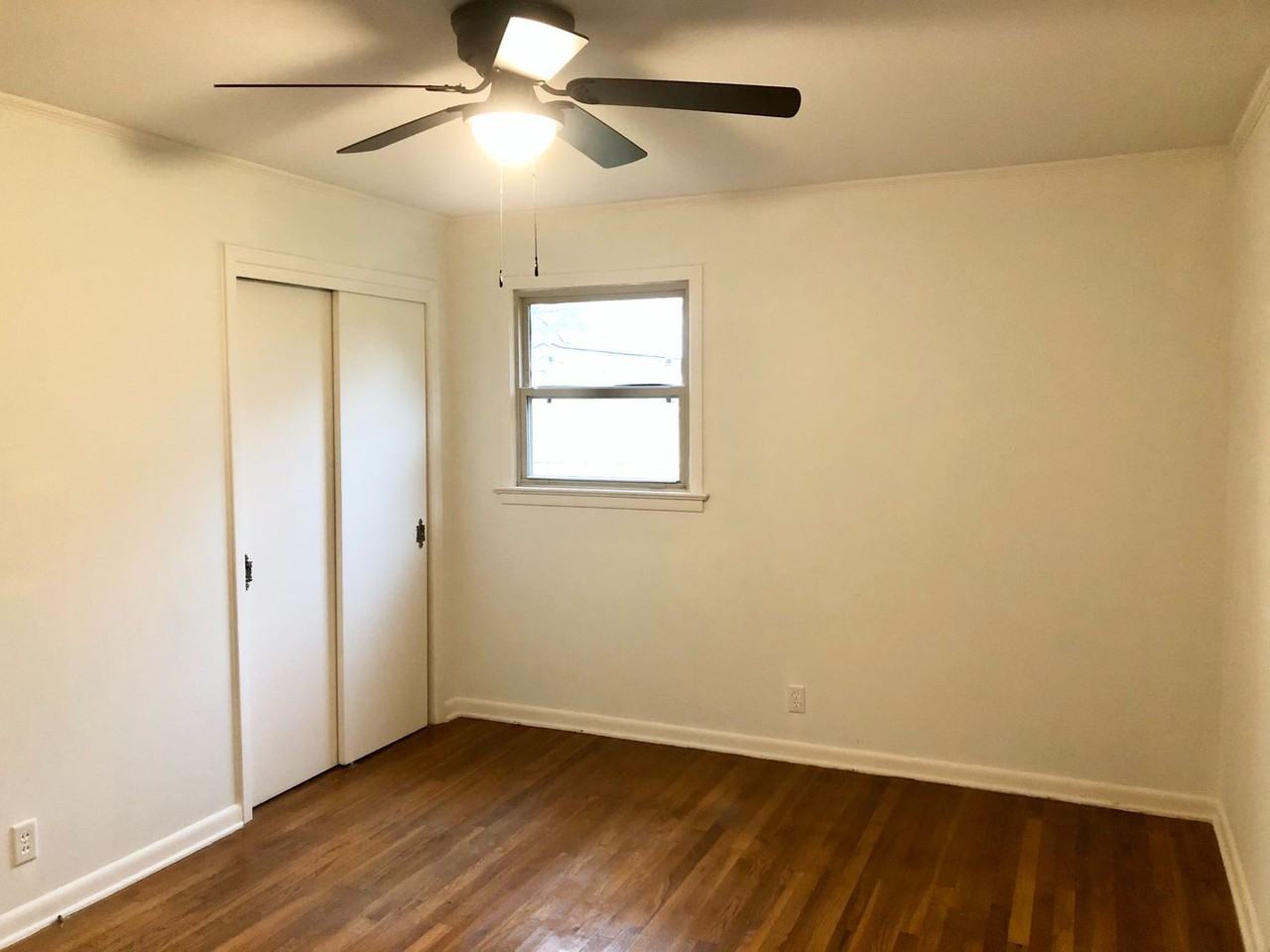 216 Glenwood Ave - Photo 7 of 17