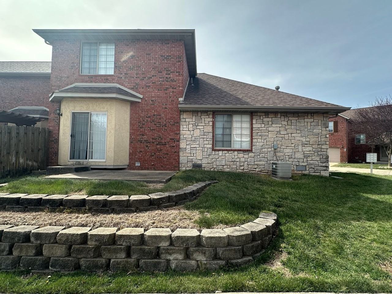 2337 W Chesterfield Blvd #C - Photo 2 of 6