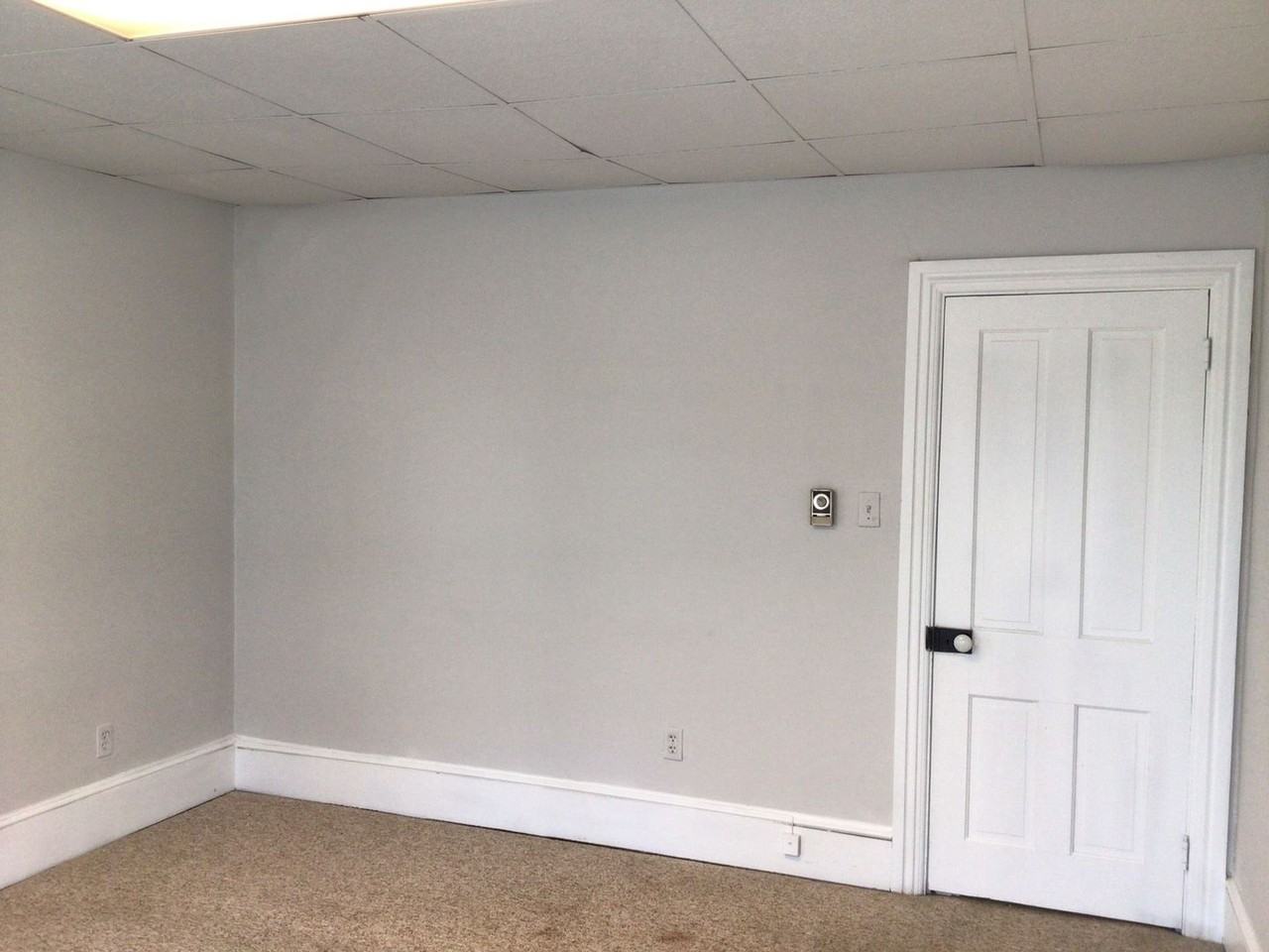 119 E Burd St - Photo 4 of 10