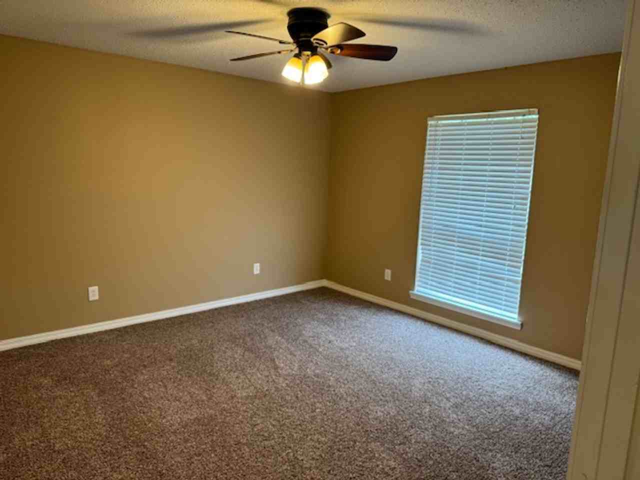 5331 Lauri Ln - Photo 4 of 11