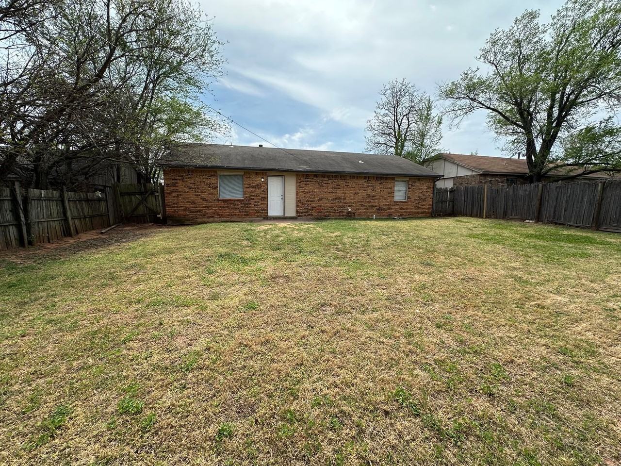 10213 Caton Pl - Photo 4 of 24