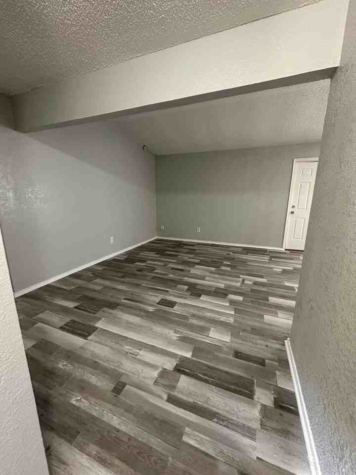 10213 Caton Pl - Photo 6 of 24