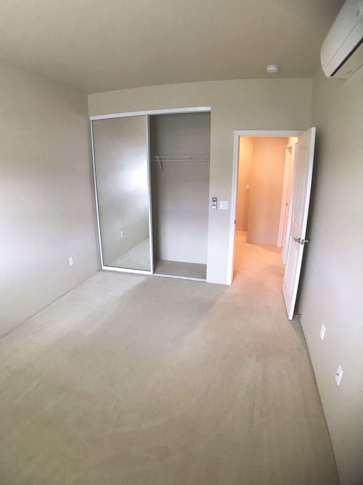 1134 Kukulu St #603 - Photo 5 of 14