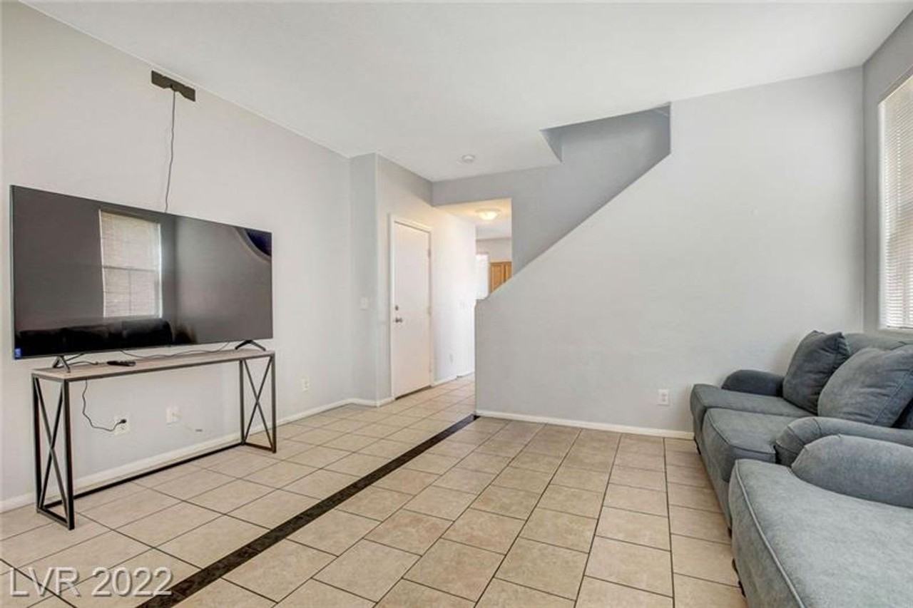 7658 Crystal Village Ln - Photo 3 of 9