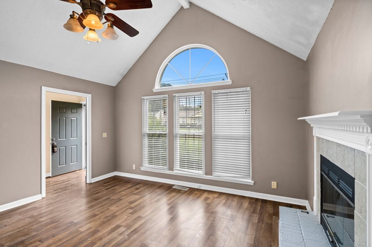 154 Arsenal Dr - Photo 5 of 26