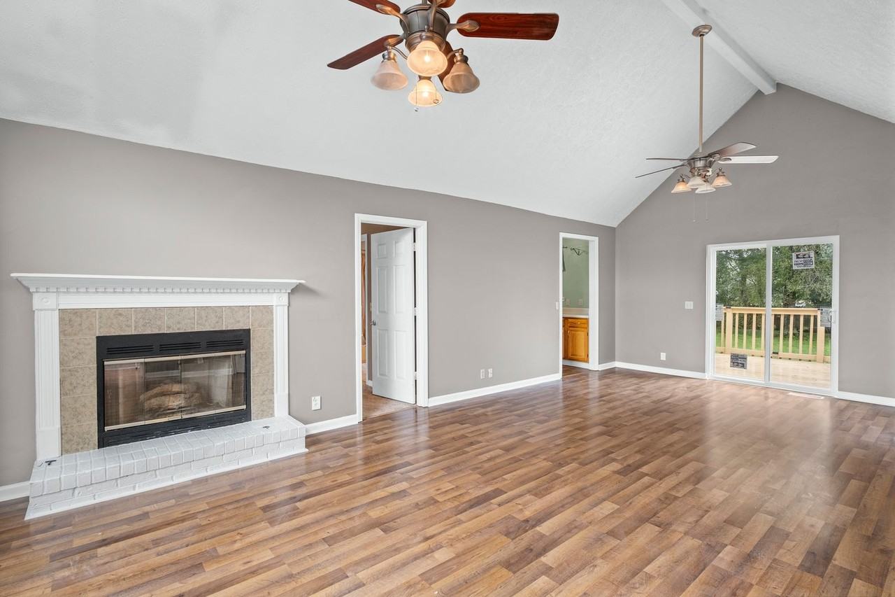 154 Arsenal Dr - Photo 7 of 26