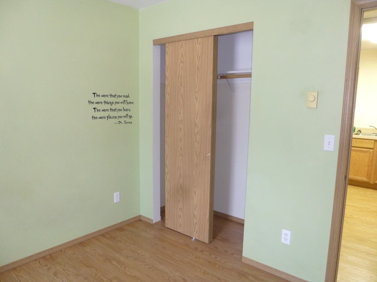 27 Diane Rd - Photo 7 of 13