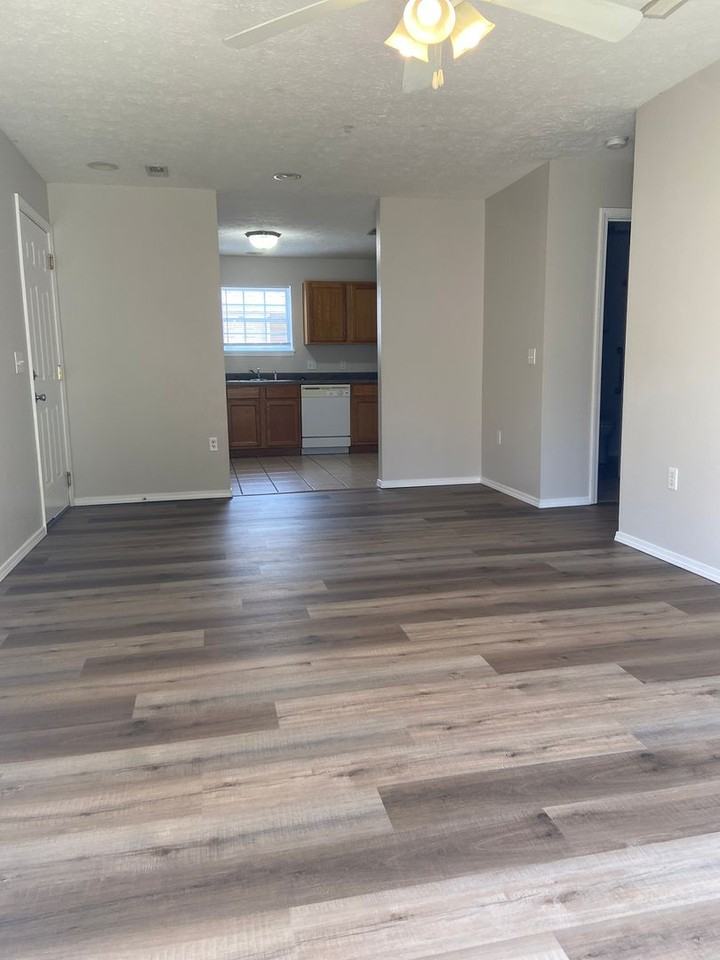 129 Knowledge Ave #A - Photo 5 of 35