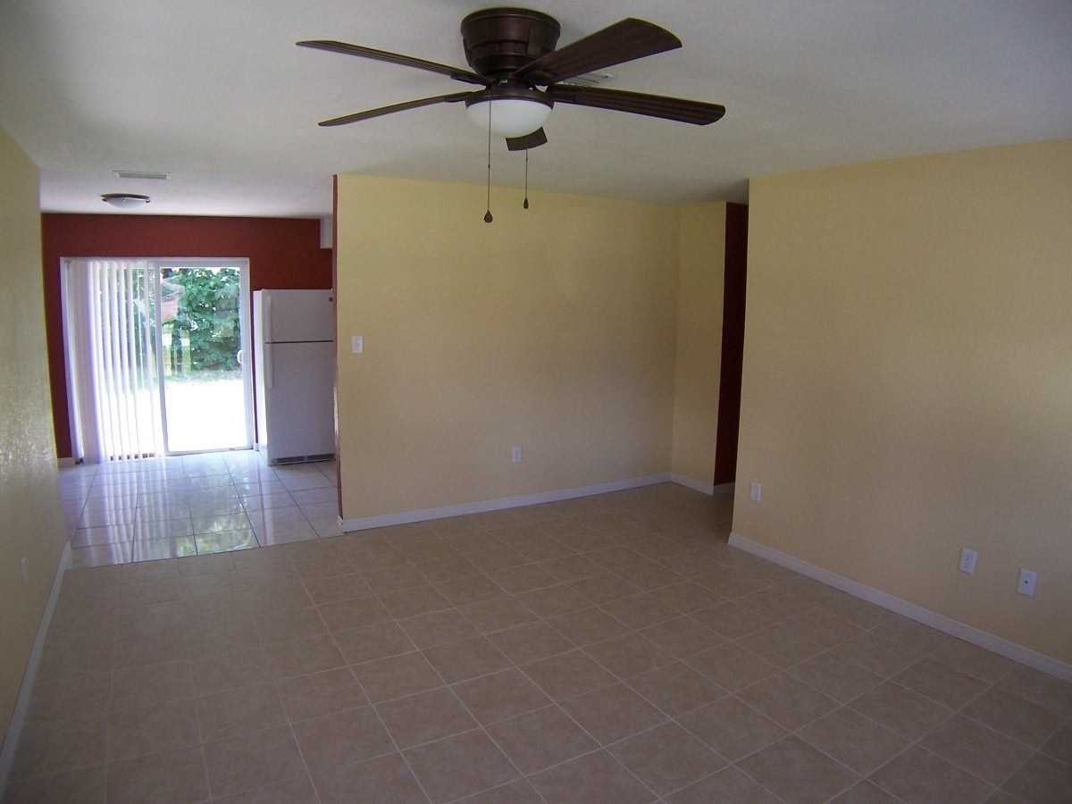 109 Harbor Dr - Photo 4 of 14