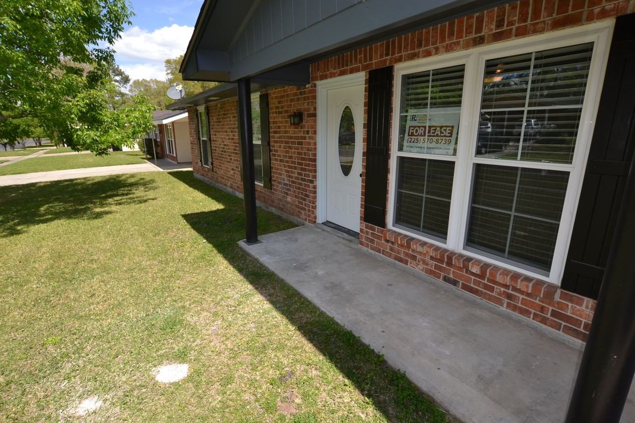 1632 Mary Lou Dr - Photo 2 of 26