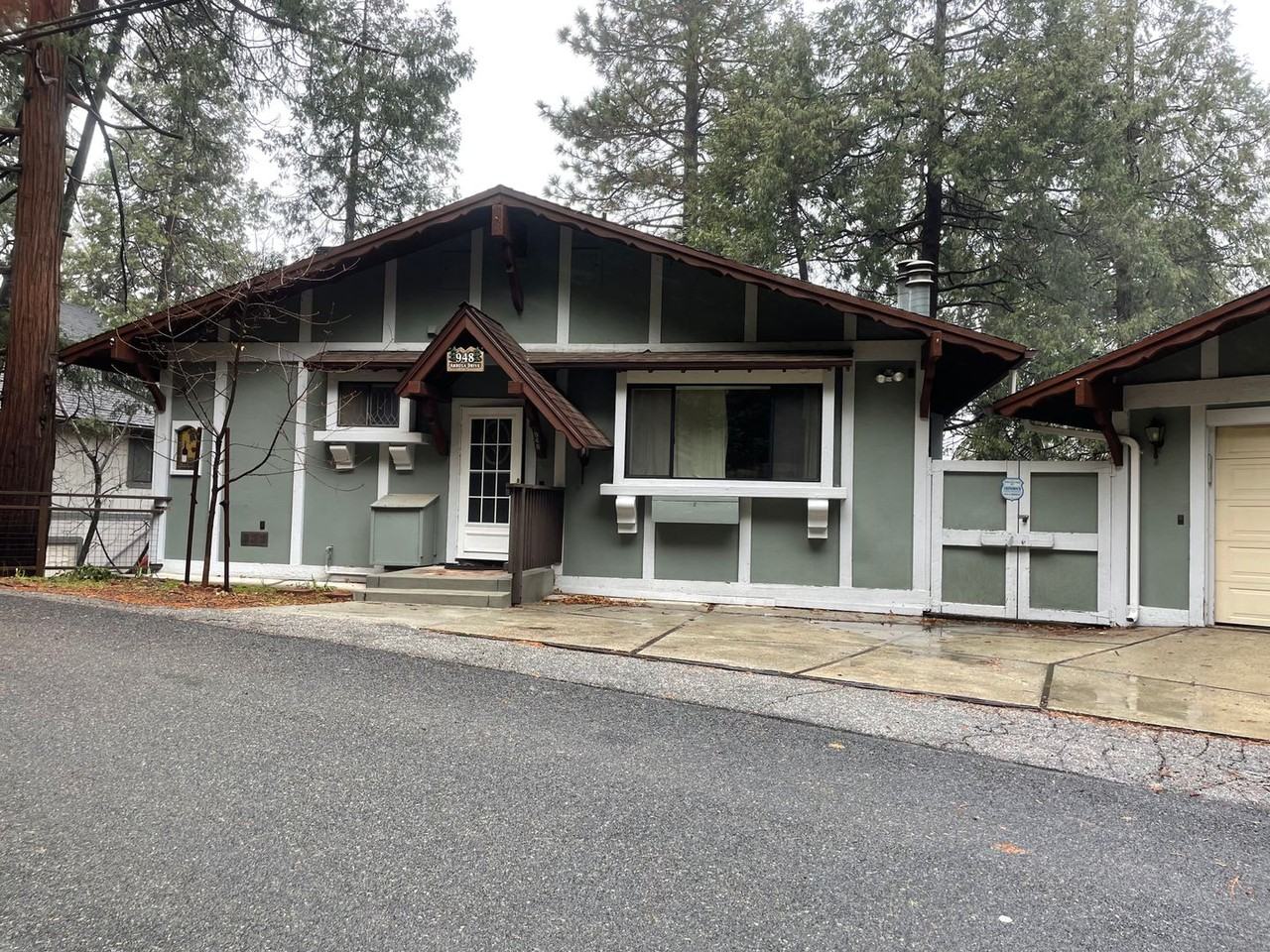 948 Arbula Dr - Photo 2 of 27