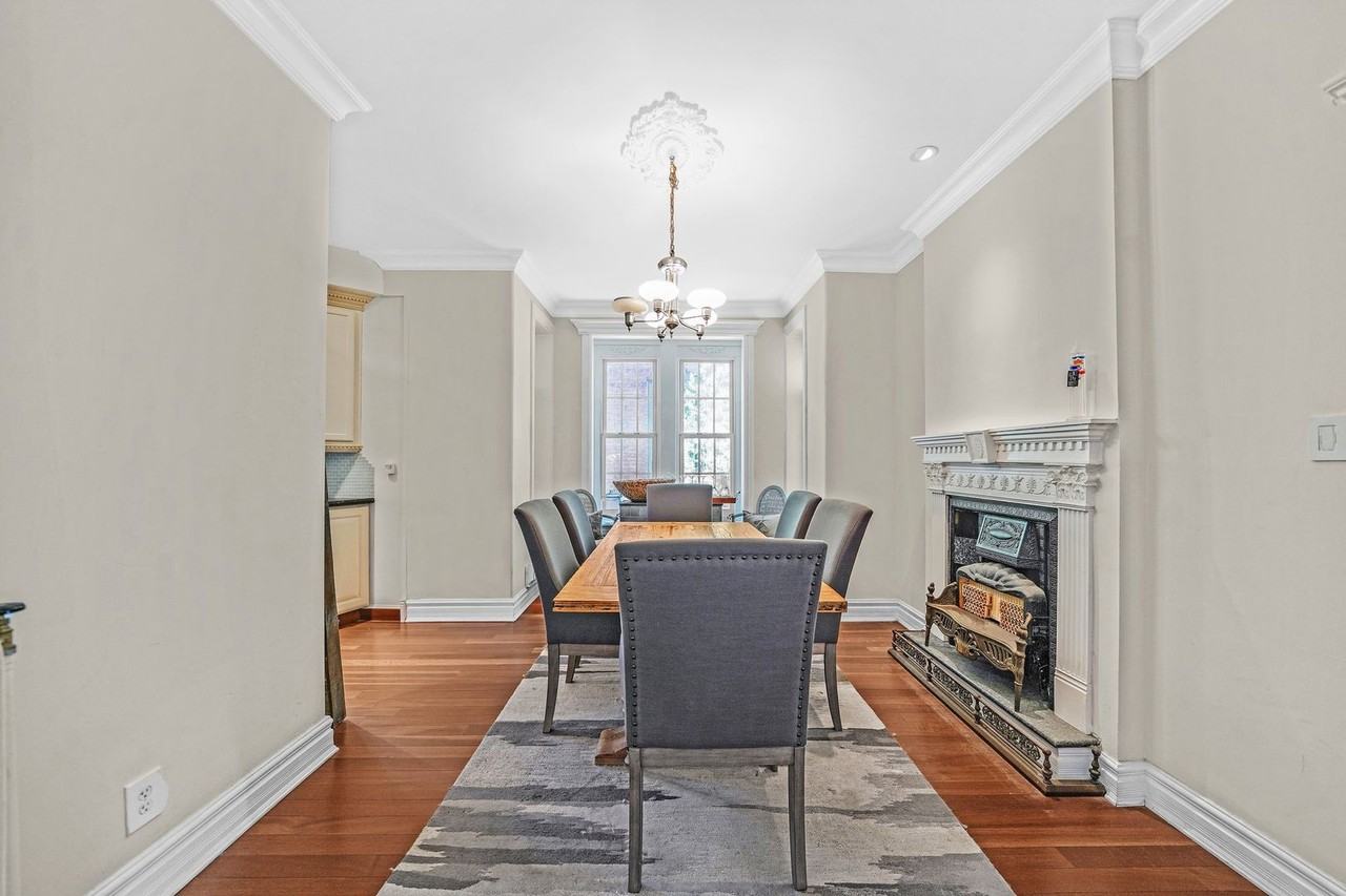 345 E Chestnut St - Photo 6 of 24