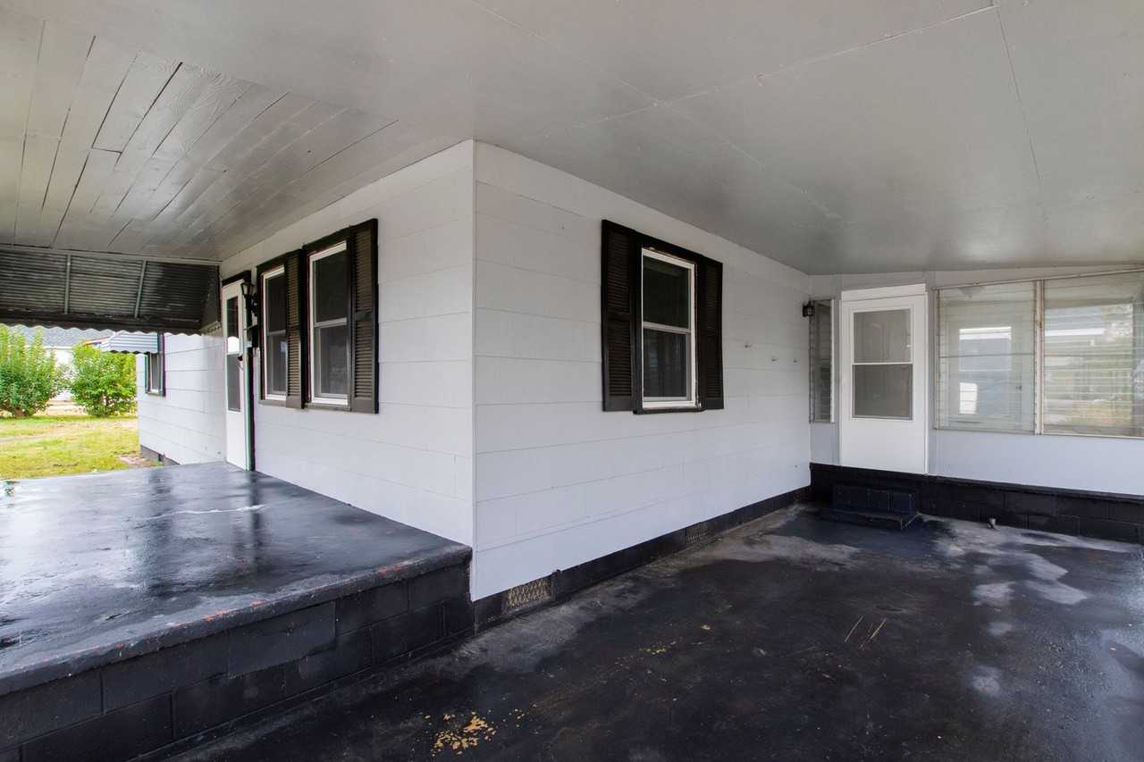 402 Collier St - Photo 4 of 27