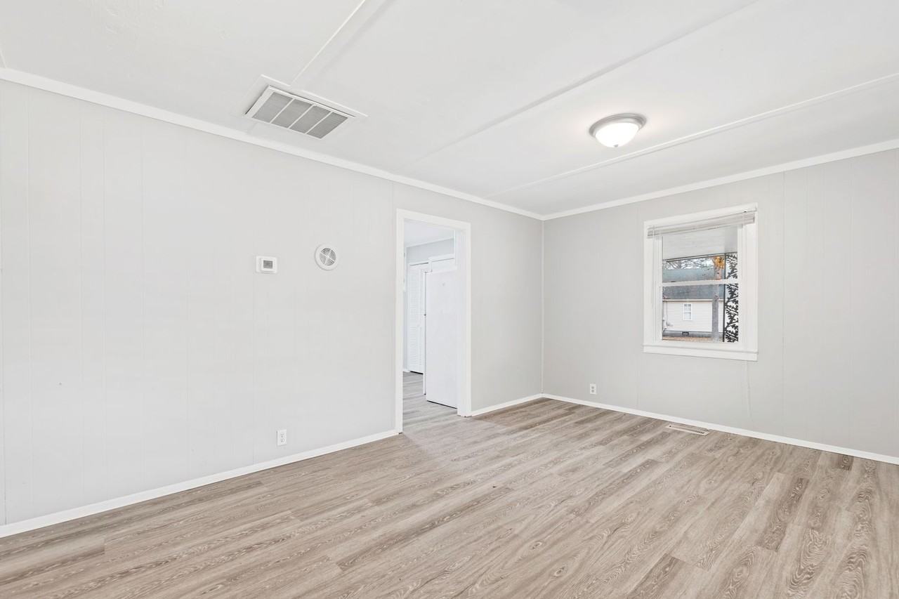 402 Collier St - Photo 6 of 27