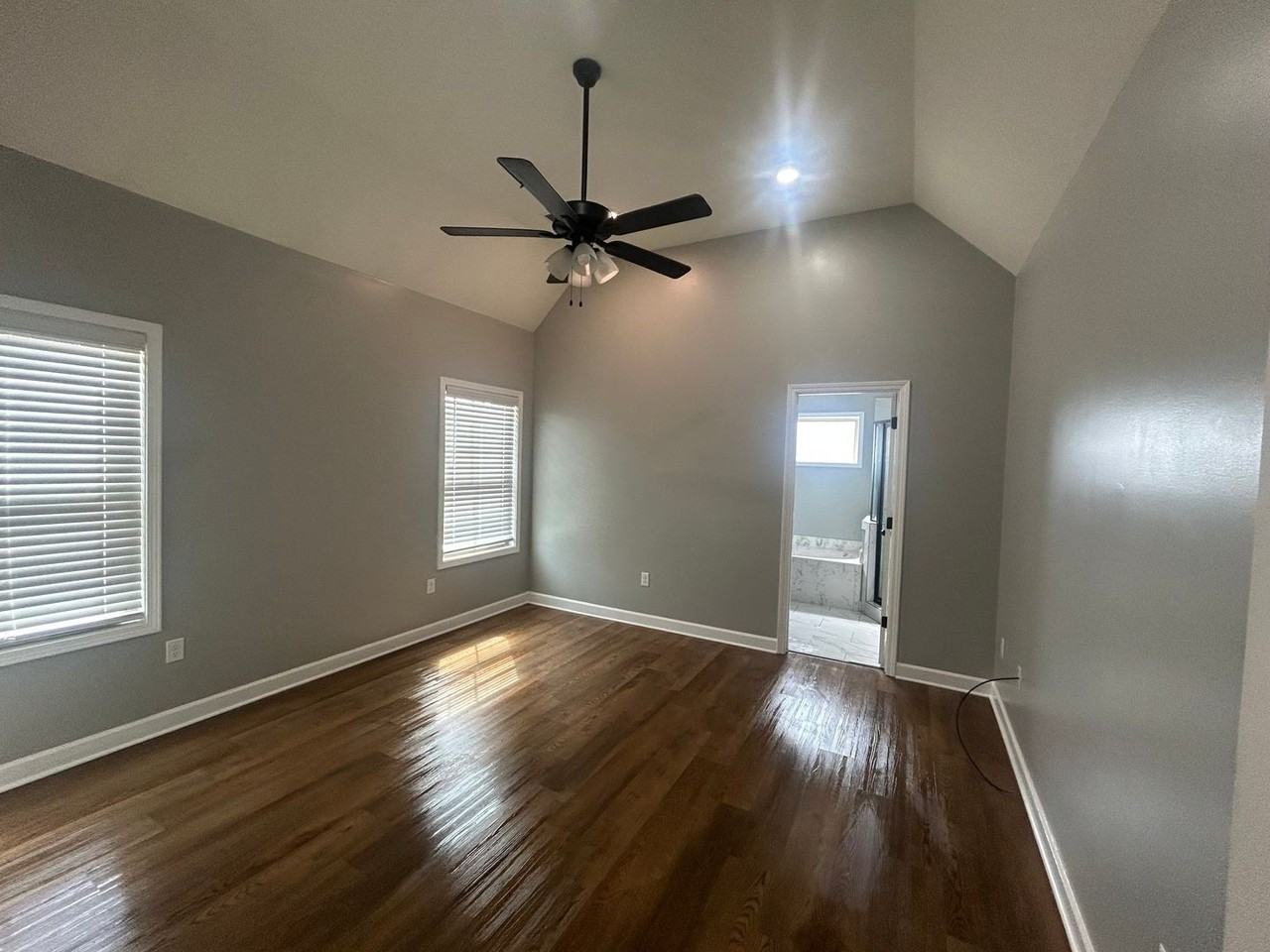 401 Park St - Photo 7 of 13