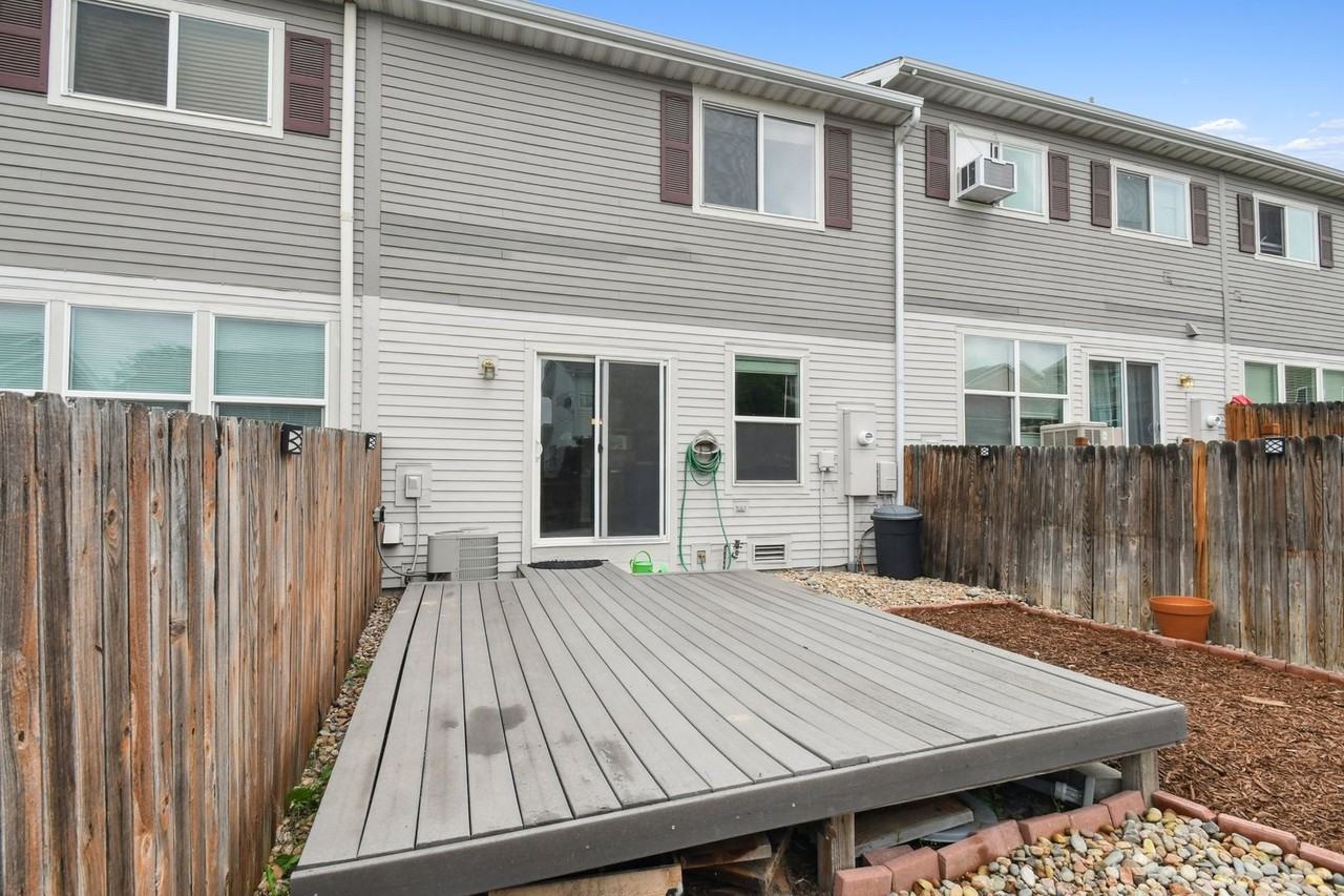 11040 Claude Ct - Photo 4 of 24