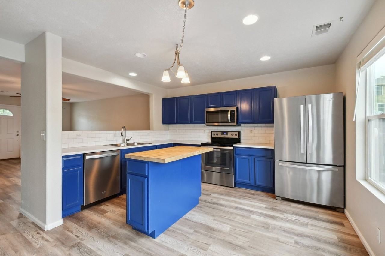 11040 Claude Ct - Photo 7 of 24