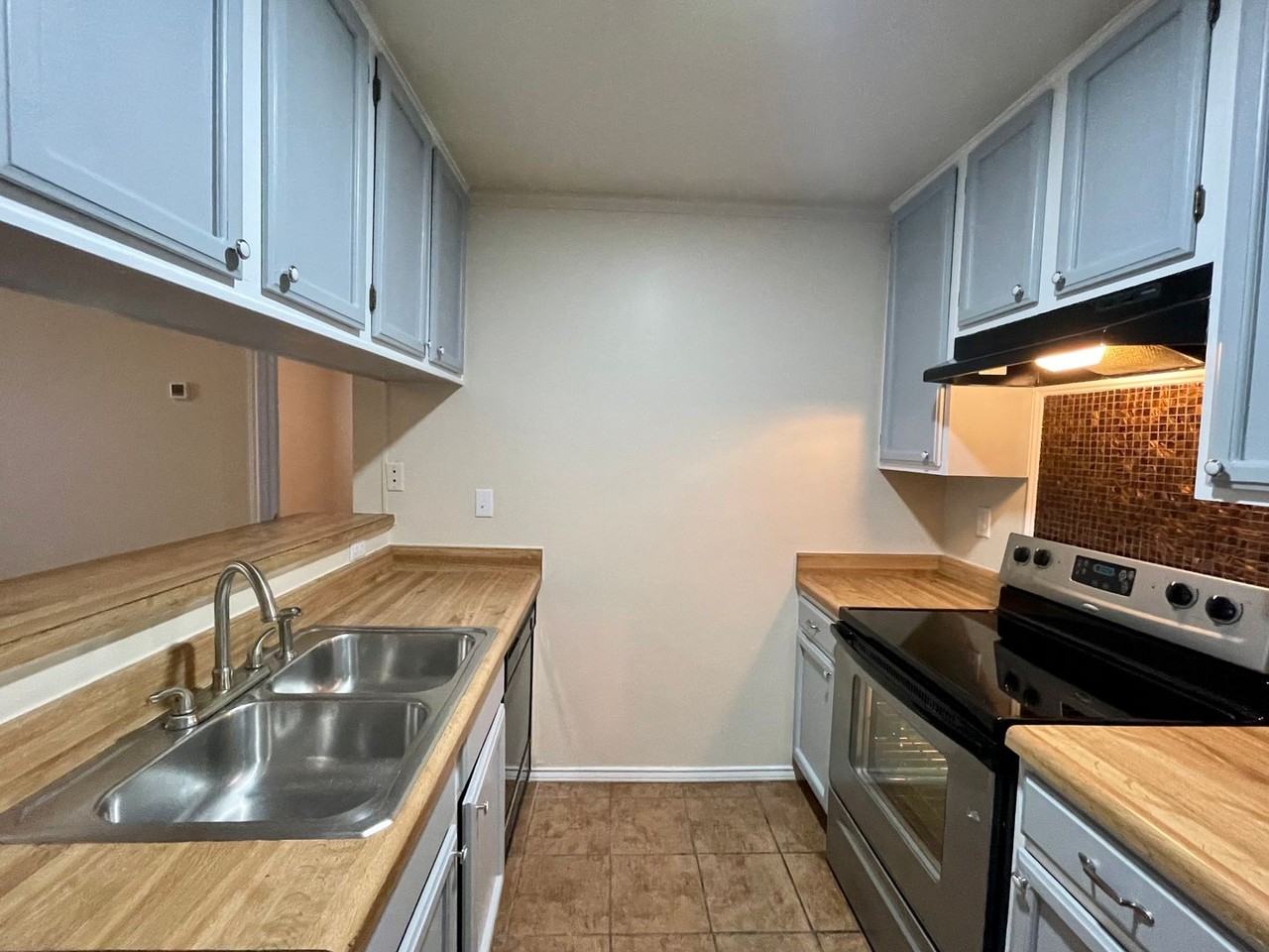 4803 Hamilton Wolfe #312 - Photo 2 of 11