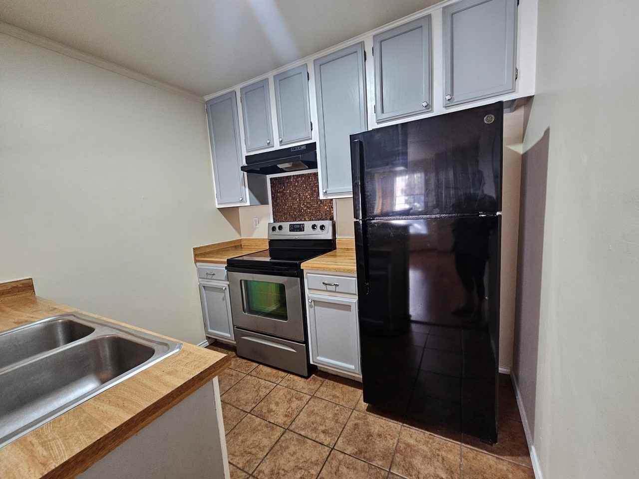 4803 Hamilton Wolfe #312 - Photo 6 of 11