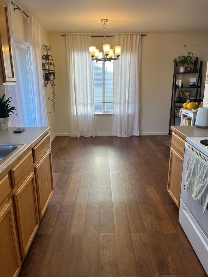 3301 Saratoga St #D - Photo 3 of 7