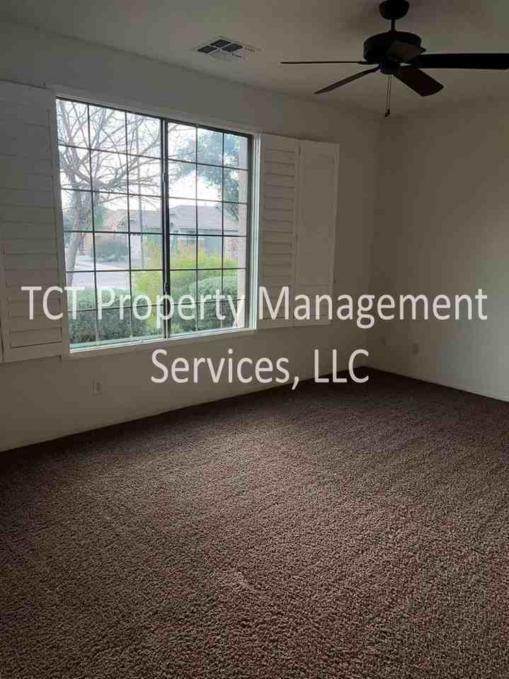 3014 E Coconino Dr - Photo 3 of 8