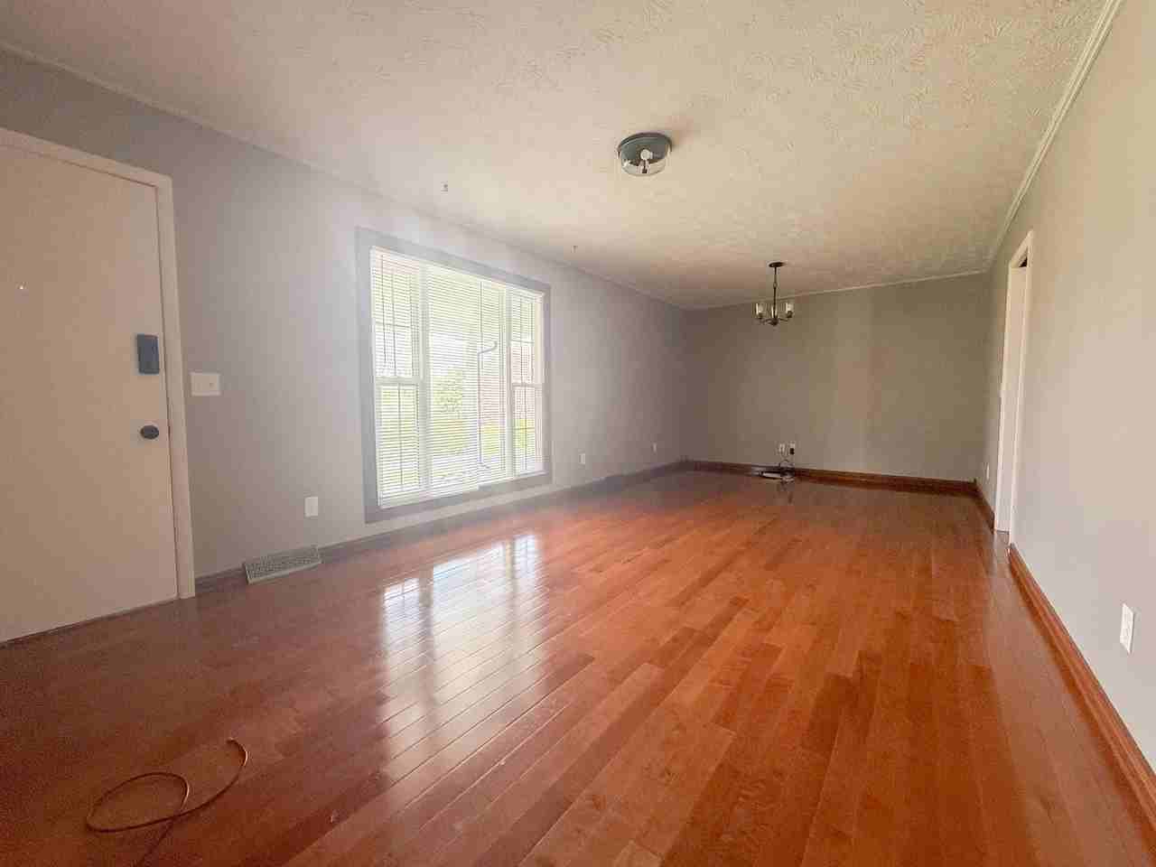 609 Rockwell Dr - Photo 3 of 29